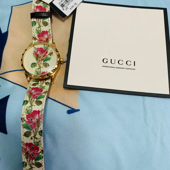 GUCCI Watch - Picture 2 of 3